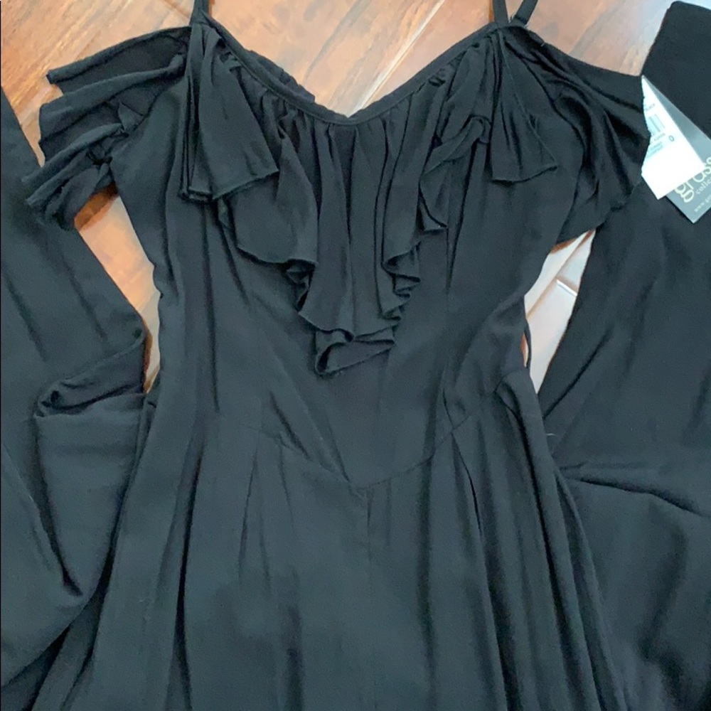 ✨NWT Black V-Neck Jumpsuit✨ - Picture 2 of 4